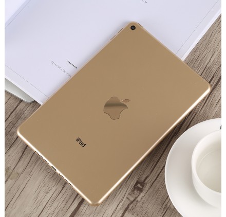 Tablette Apple iPad mini 5 factice écran noir type éteint 